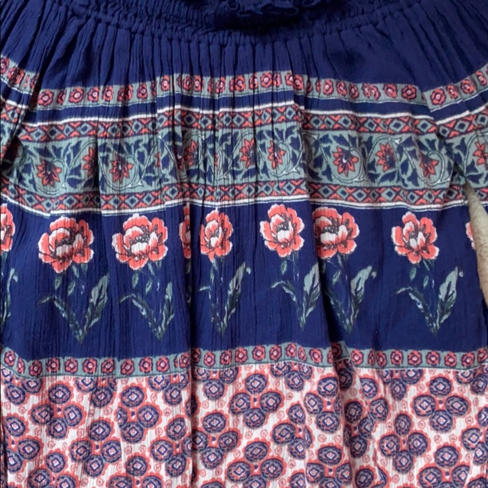 *4/$24* HCO Bohemian Off-the-Shoulder Top - Picture 4 of 5